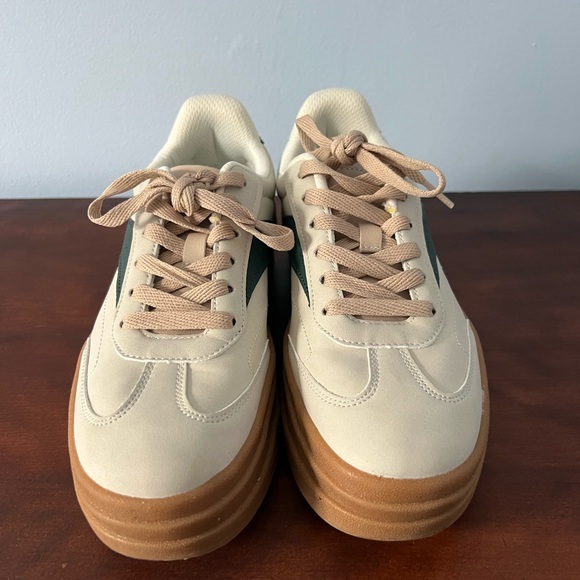 JustFab Cream and Green Chunky Platform Sneakers - Picture 3 of 6
